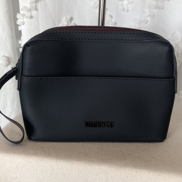 MISSONI FOR SAUDI AIRLINES dark blue vanity case. - Picture 3 of 14